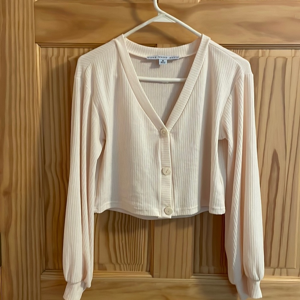 Cropped long sleeve top